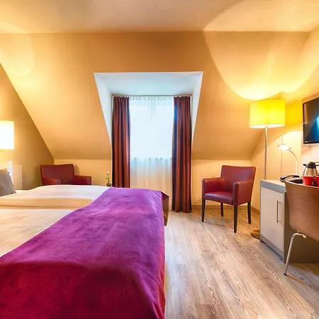 Leonardo Mannheim-ladenburg 4*