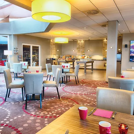 曼海姆-拉登堡莱昂纳多酒店 酒店